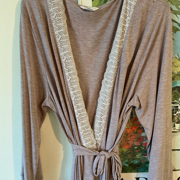 CHARTER CLUB ROBE/ swim cover-up. XXL. Attached tie, nice lace details - Picture 3 of 7